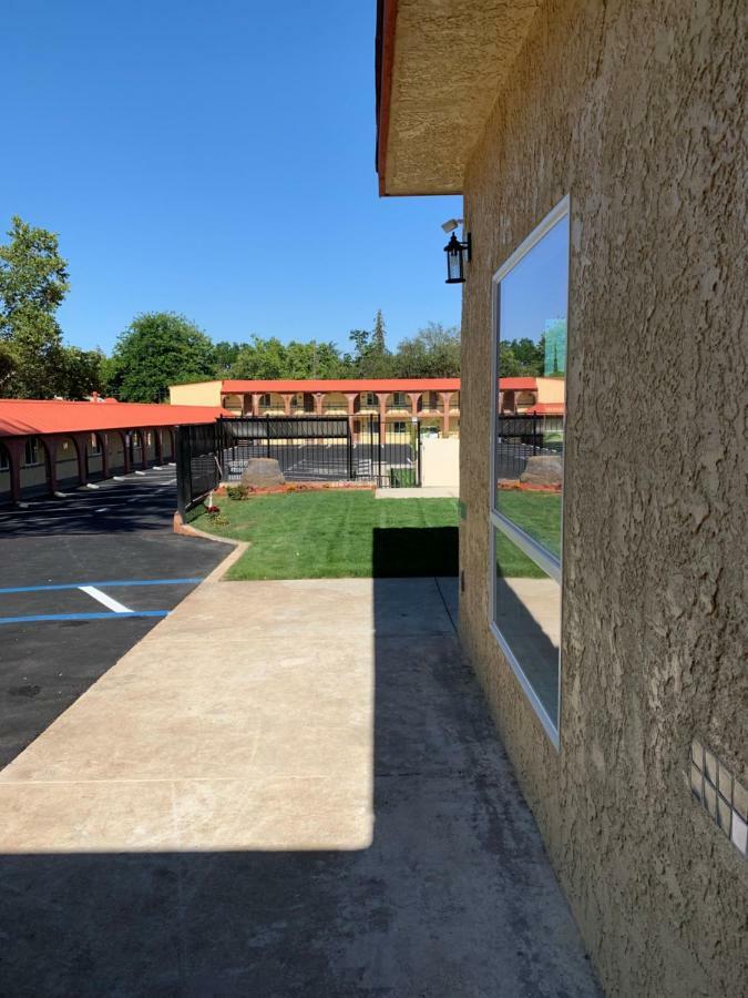 The Greens Hotel On Stockton Sacramento Exterior photo